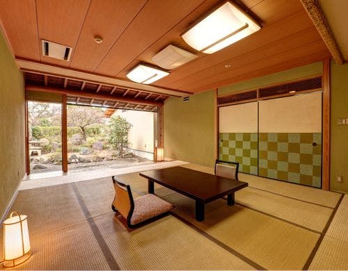 *【庭付き和室（14畳）】1階／お庭