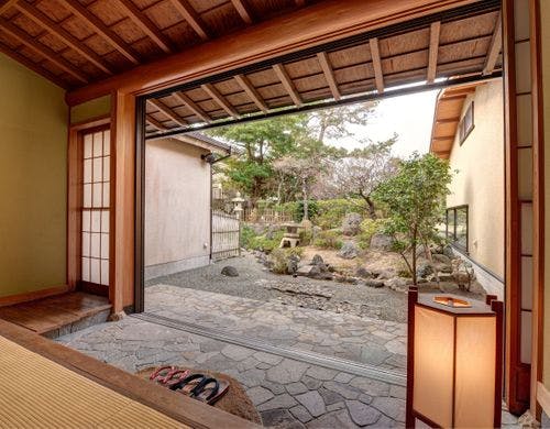 *【庭付き和室（14畳）】
