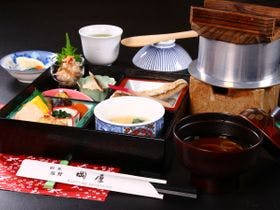 割烹旅館　岡屋