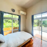 ตื่นนอนอย่างสบายในห้องพักวิวทะเล