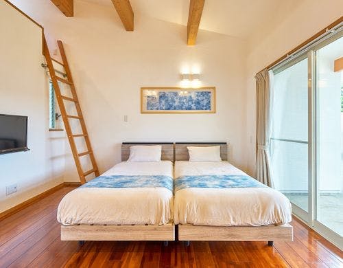 沖縄のさわやかな海を感じるお部屋デザイン