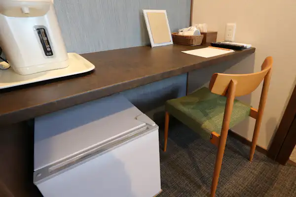 【ห้องพัก】มีโต๊ะทำงานในแต่ละห้อง