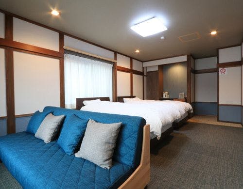 【客室】各部屋にデスクを設置