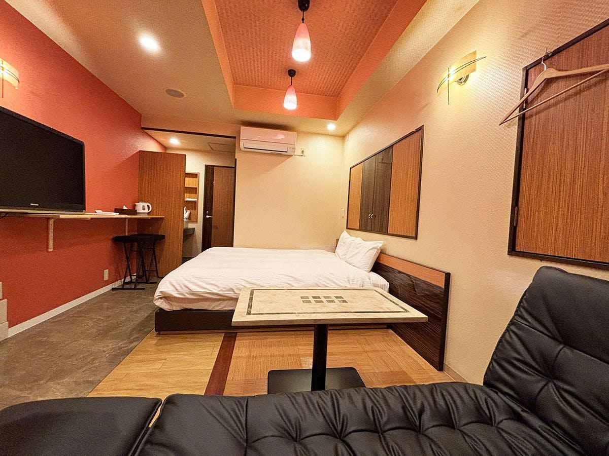 1st STEP HOTEL
