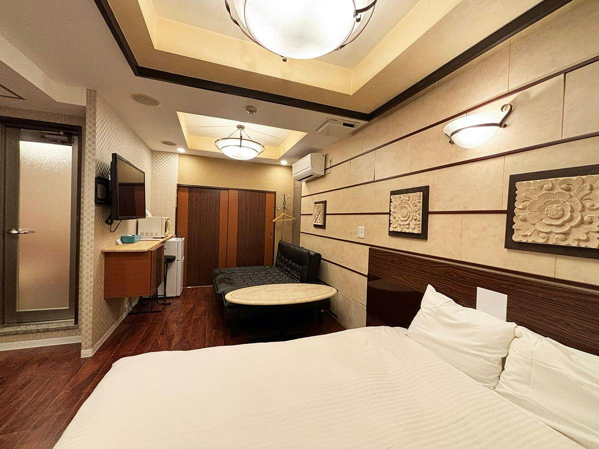 1st STEP HOTEL