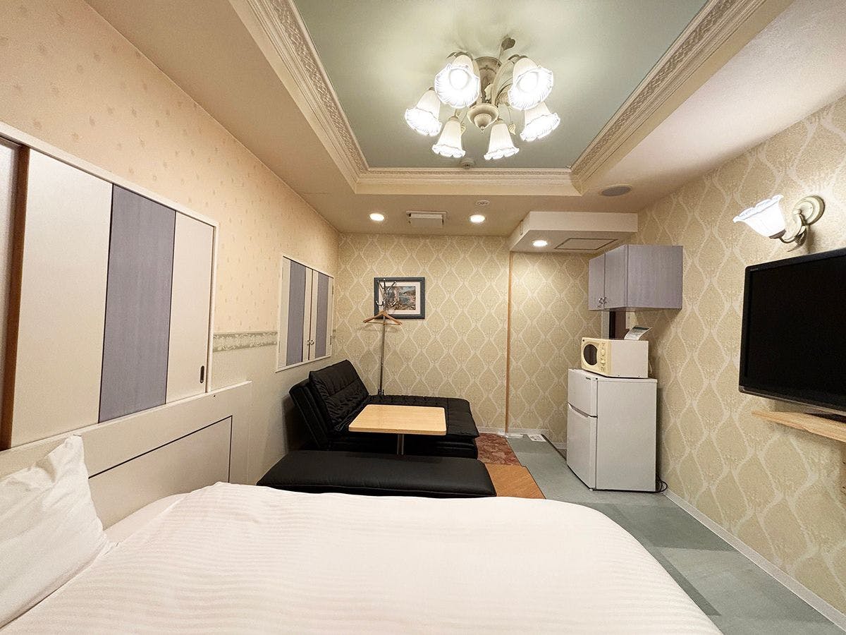 1st STEP HOTEL