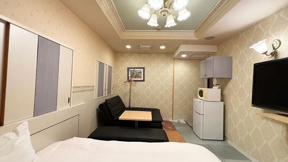 1st STEP HOTEL