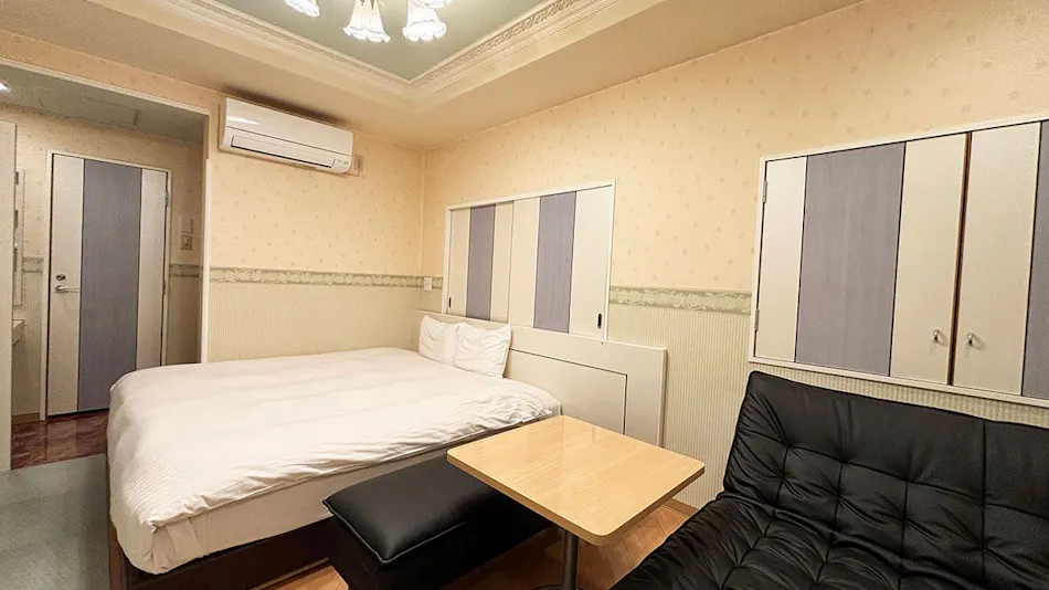 1st STEP HOTEL