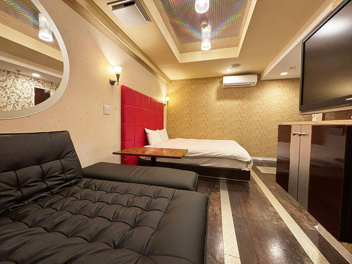 1st STEP HOTEL