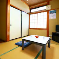 ห้องพักสไตล์ญี่ปุ่นขนาด 6 เสื่อ เหมาะสำหรับผู้เข้าพักจำนวนน้อย