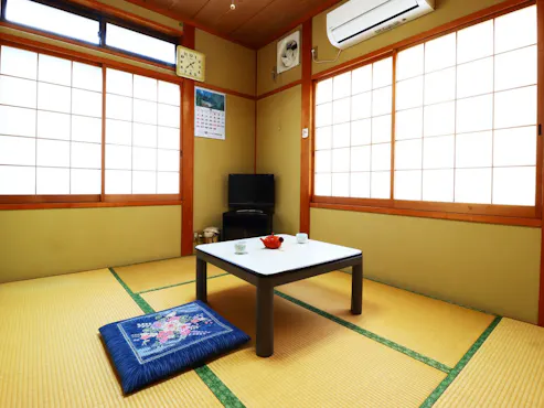 Kamar bergaya Jepang, 6 tatami.