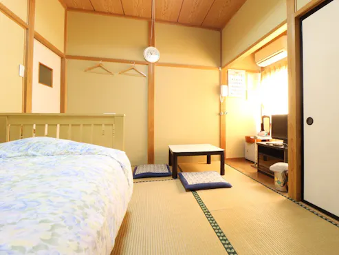 #ห้องพักสไตล์ญี่ปุ่นพร้อมเตียงสำหรับ 1 ท่าน