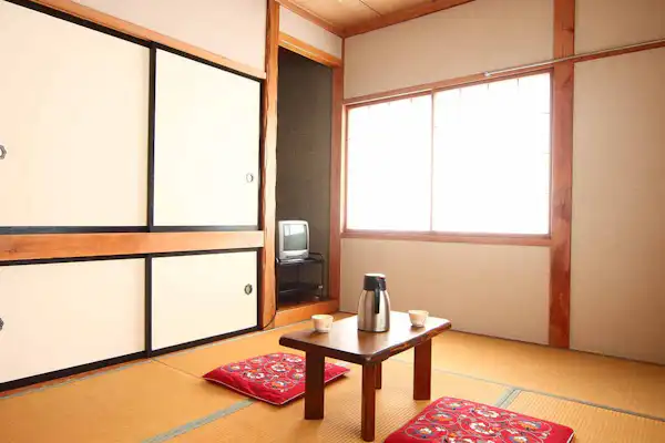 ห้องสไตล์ญี่ปุ่นขนาด 6 เสื่อทาทามิ