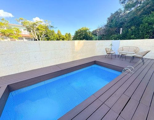 C棟：プールサイド