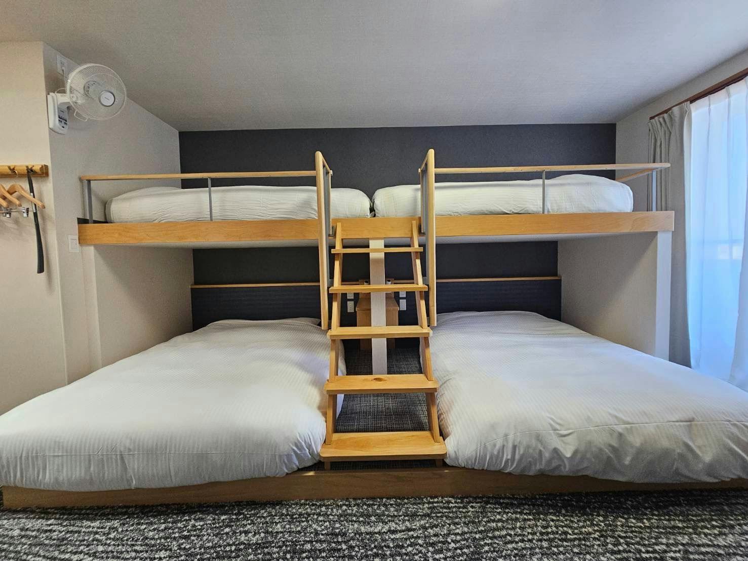 Cabinity Hotel Premier