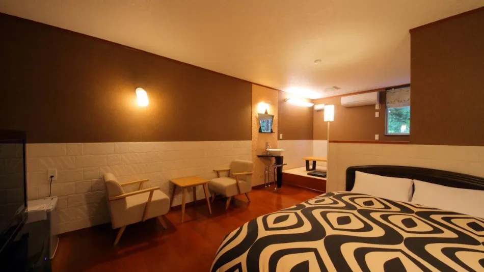 Accommodation with In-Room Dining for Breakfast and Dinner - Poco a Poco