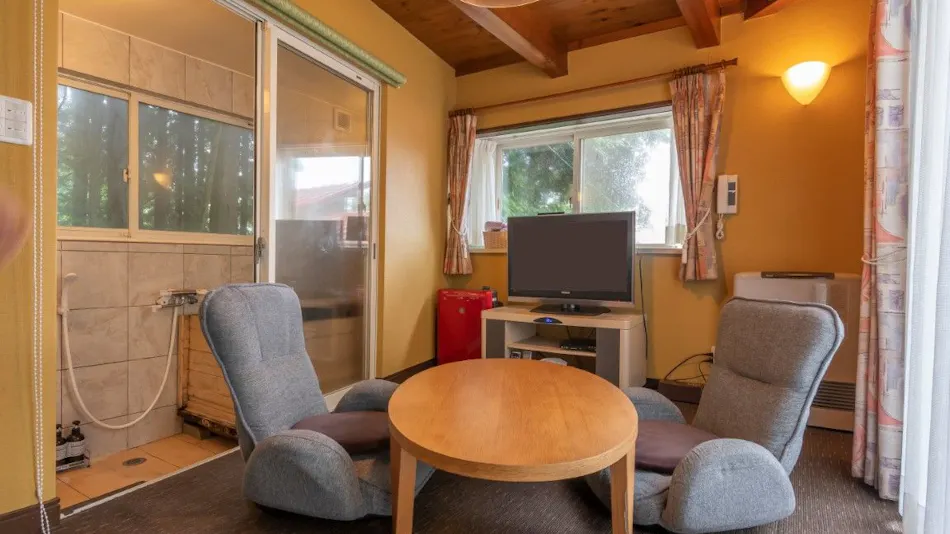 Accommodation with In-Room Dining for Breakfast and Dinner - Poco a Poco