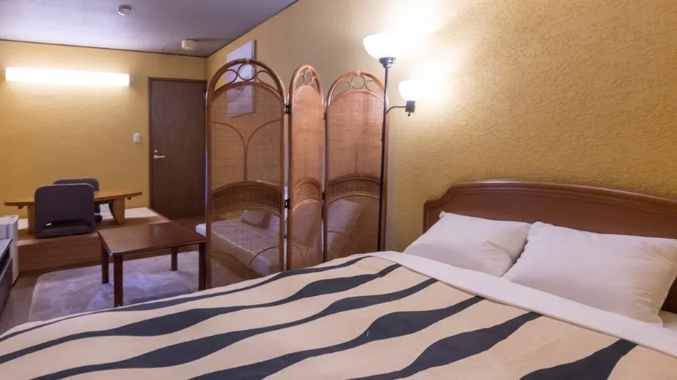 Accommodation with In-Room Dining for Breakfast and Dinner - Poco a Poco