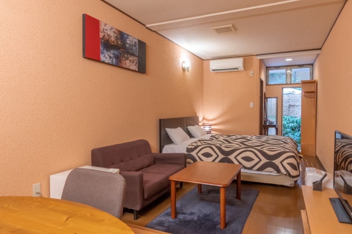 Accommodation with In-Room Dining for Breakfast and Dinner - Poco a Poco