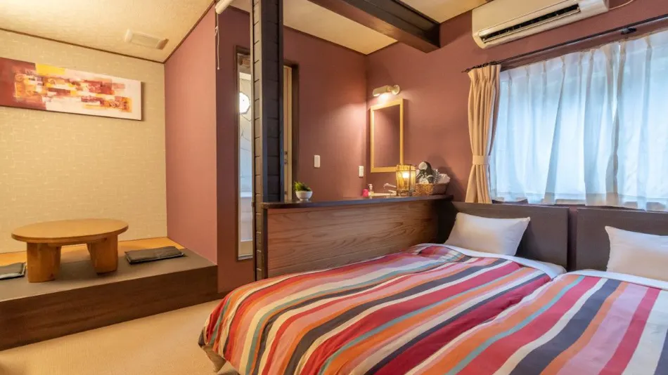 Accommodation with In-Room Dining for Breakfast and Dinner - Poco a Poco