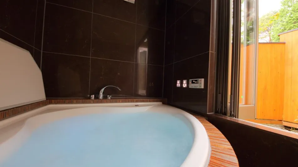 Accommodation with In-Room Dining for Breakfast and Dinner - Poco a Poco