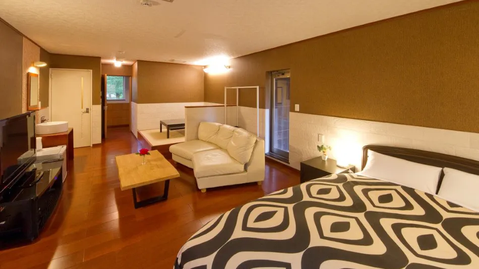 Accommodation with In-Room Dining for Breakfast and Dinner - Poco a Poco