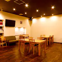 Kafe tempat Anda dapat menikmati hidangan♪b