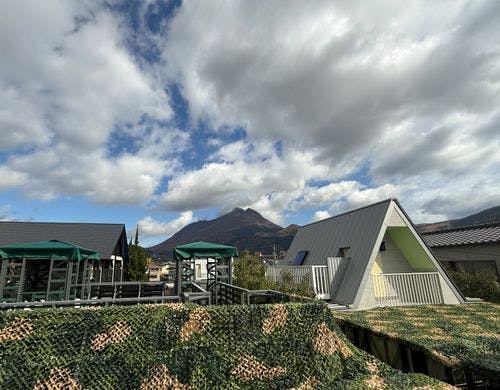 洋室2階建て　テラス付き　由布岳ビュー