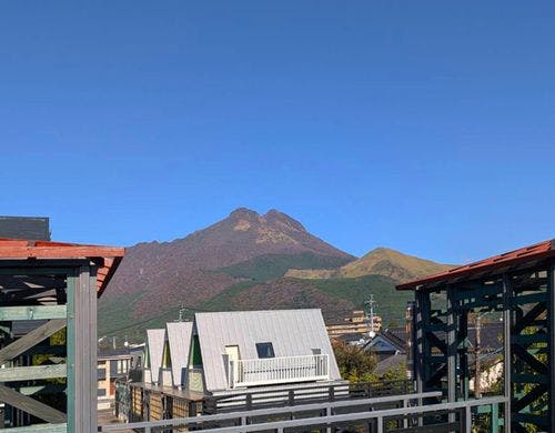 洋室2階建て　テラス付き　由布岳ビュー