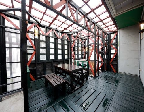 洋室2階建て　テラス付き