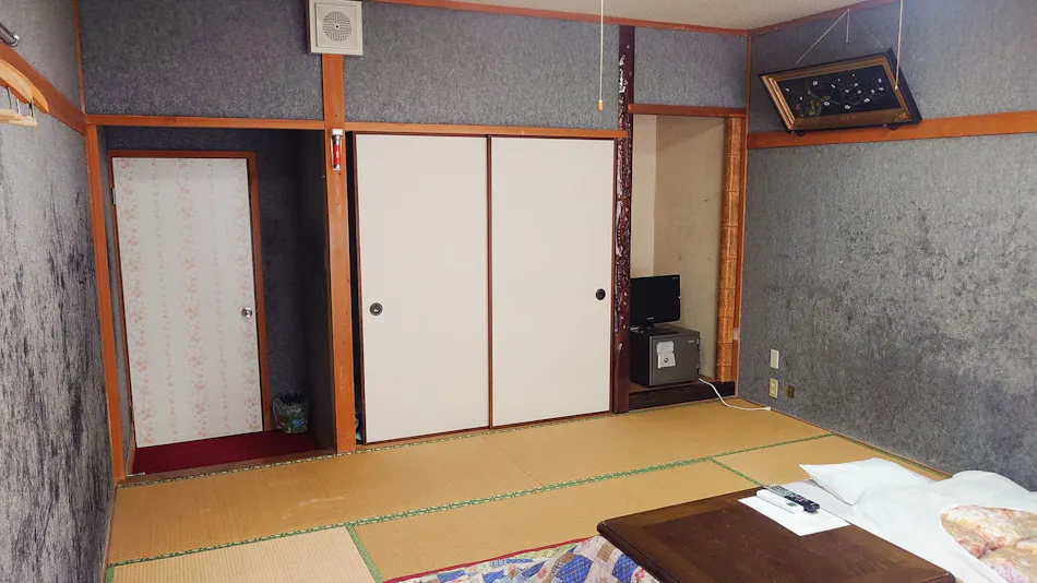 Hachikita U Base
