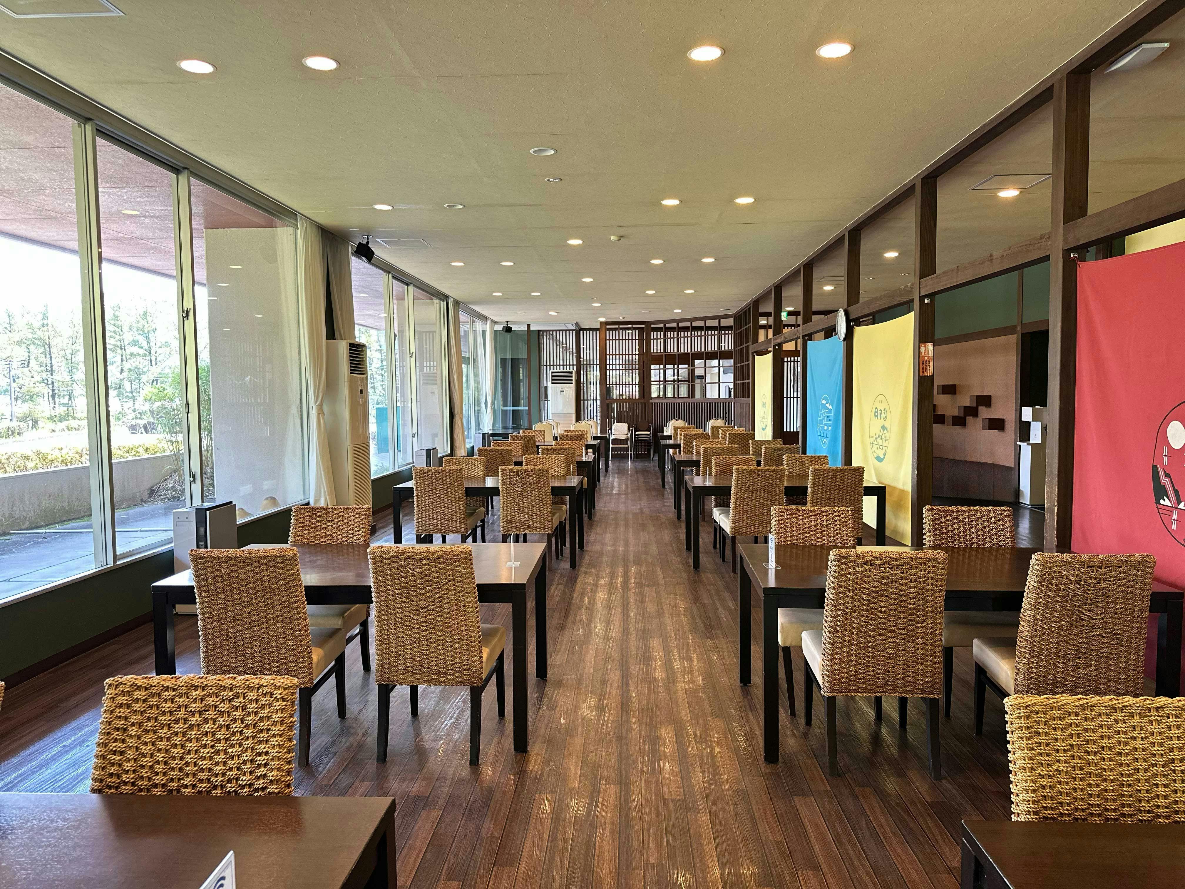 ร้านอาหารชั้น 1