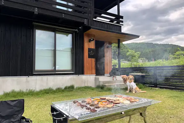 Kami juga menyediakan pemanggang BBQ.