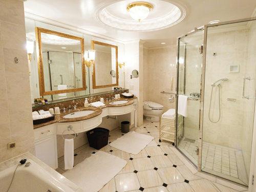 In-room bathroom at Grand Nikko Tokyo Daiba