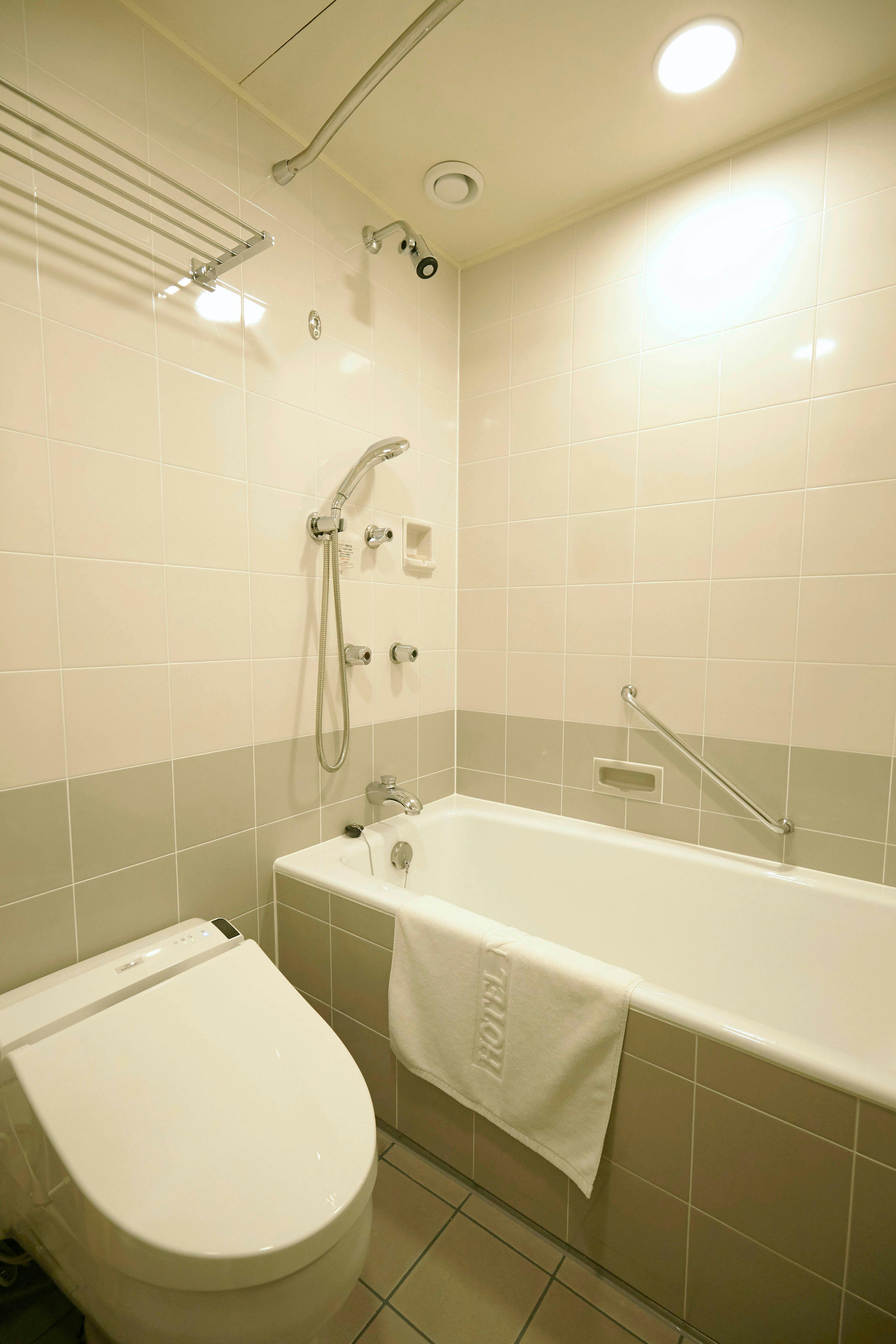 Bayfront Corner Double (Image)