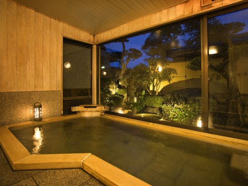 ■大浴場（内湯）■　お庭の露天は独り占め