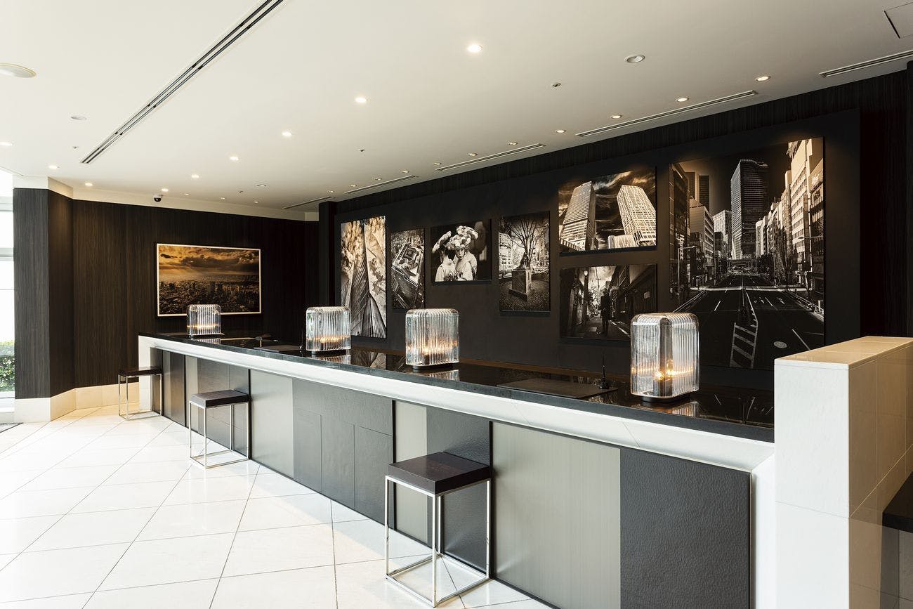 渋谷マークシティの5階にあるフロント