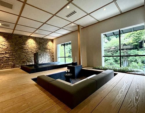 「瑠璃紫」半屋外スペース