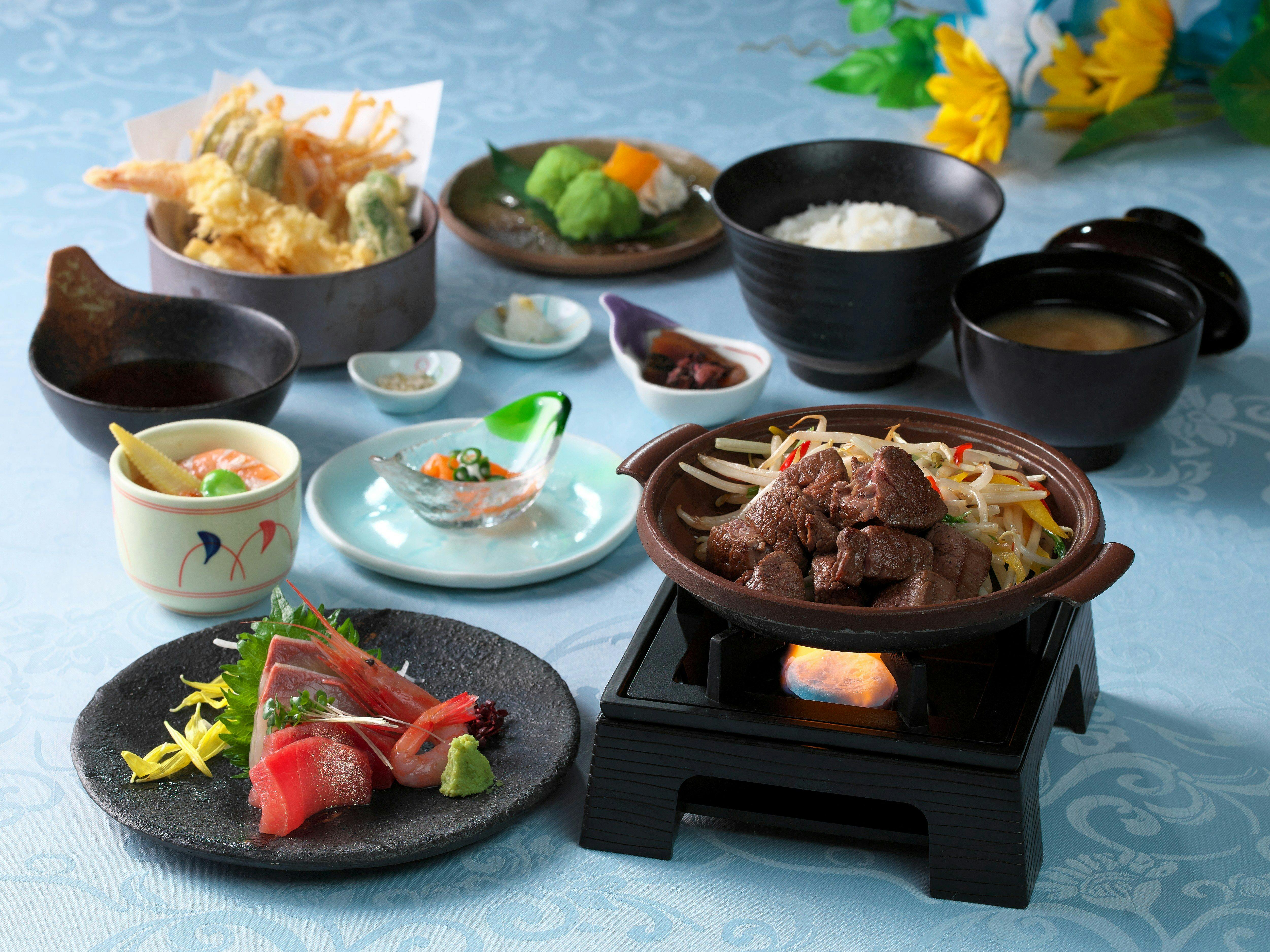 【最上階レストランで特別な夜を】和食御膳×ワンドリンク付き贅沢ステイ（夕朝食付き）