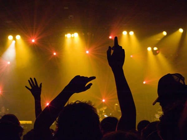 เหมาะสำหรับกิจกรรมในสนามกีฬา หรือชมกีฬา