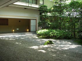 海石榴（つばき） 2枚目