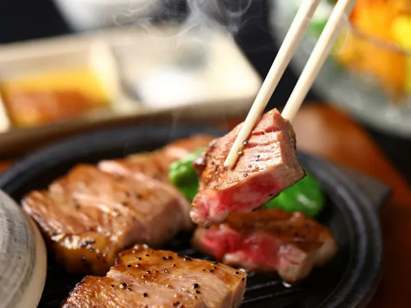 【室数限定】特典付き美食プラン 選べるメイン:米沢牛ステーキor鮑の柔らか煮/1泊2食