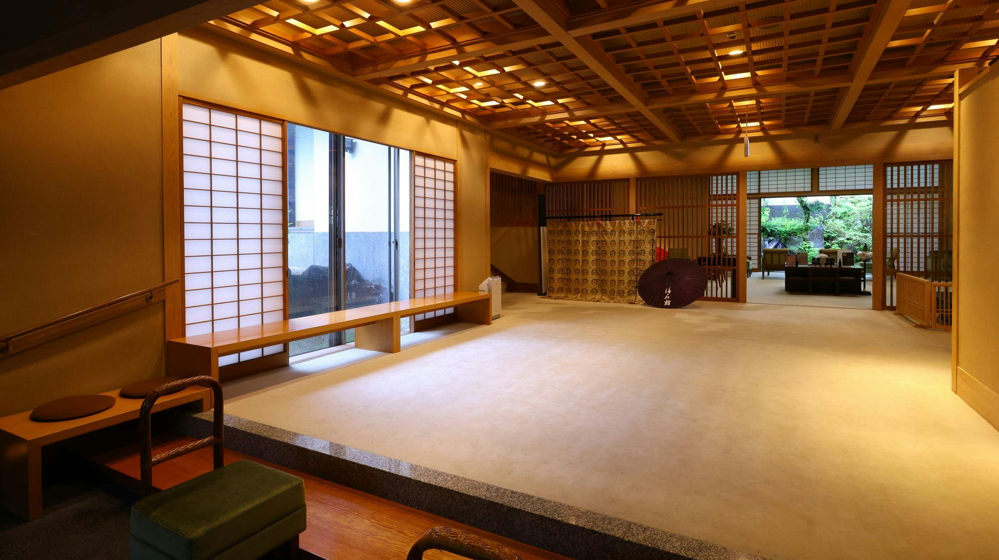 【ทางเข้า】