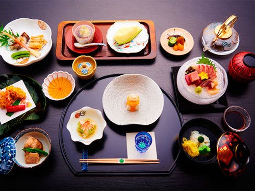 *季節ごとに変わる懐石料理