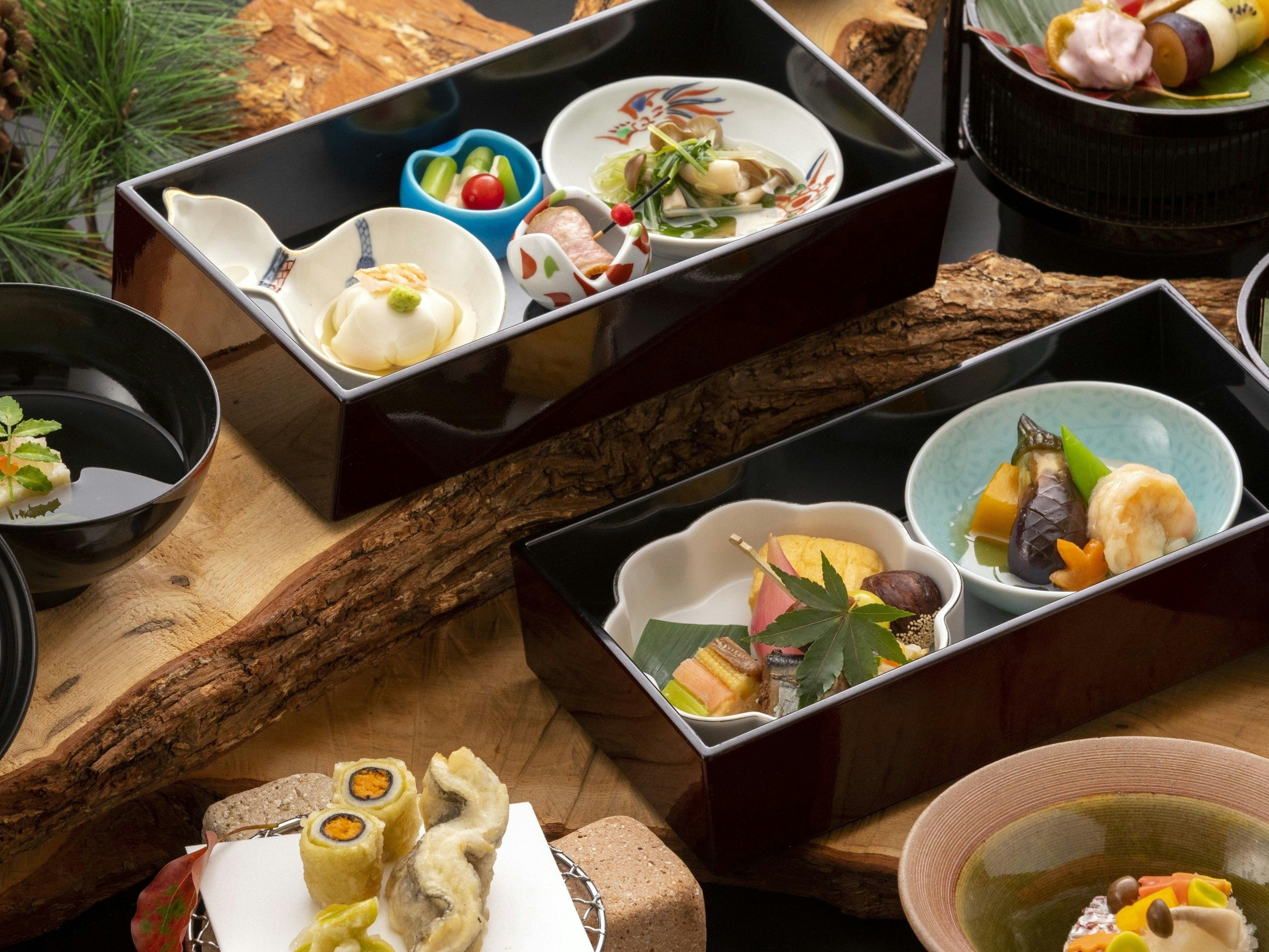 【1泊2食付き】ホテル最上階「筑紫野」で旬を味わう「筑紫御膳」＆朝食付きプラン