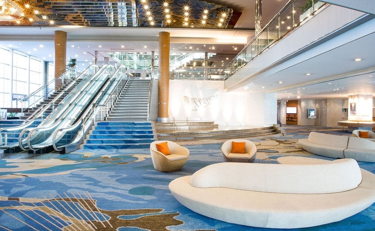 エントランス　ロビー