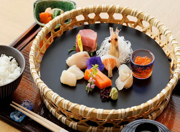 丹頂朝食:刺身定食