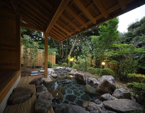 和洋室「石楠花」の客室露天風呂