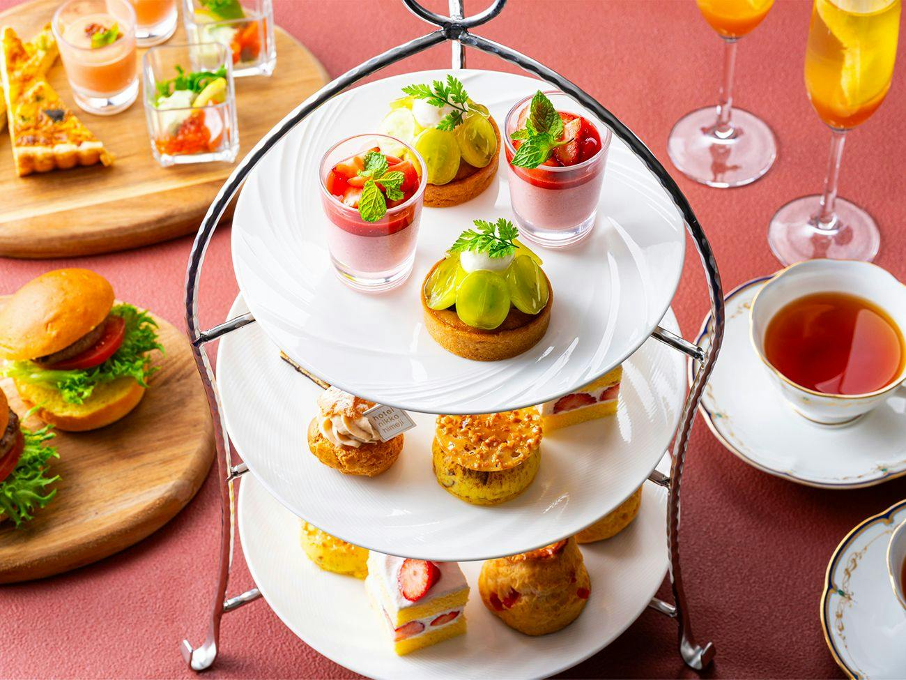 【Sweets ＆ Delicious】華やかにときめく特製アフタヌーンティー＜朝食付＞