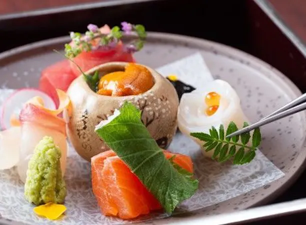 日本料理「千羽鶴」
